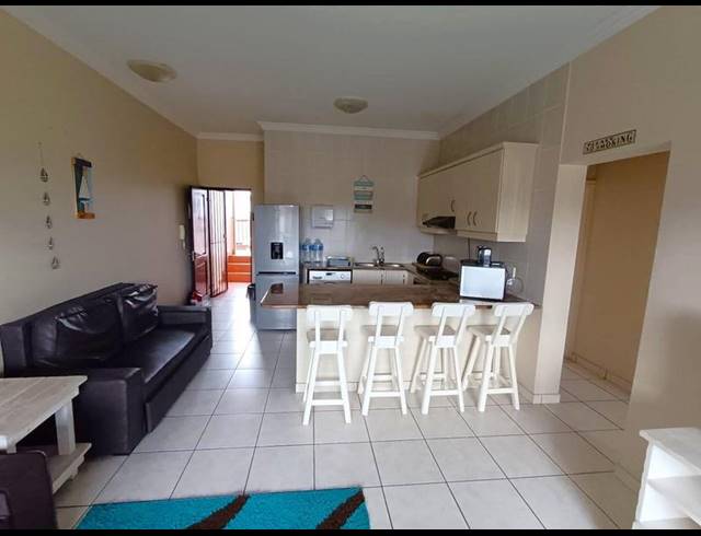 2 BEDROOM APARTMENT FOR SALE IN UVONGO BEACH